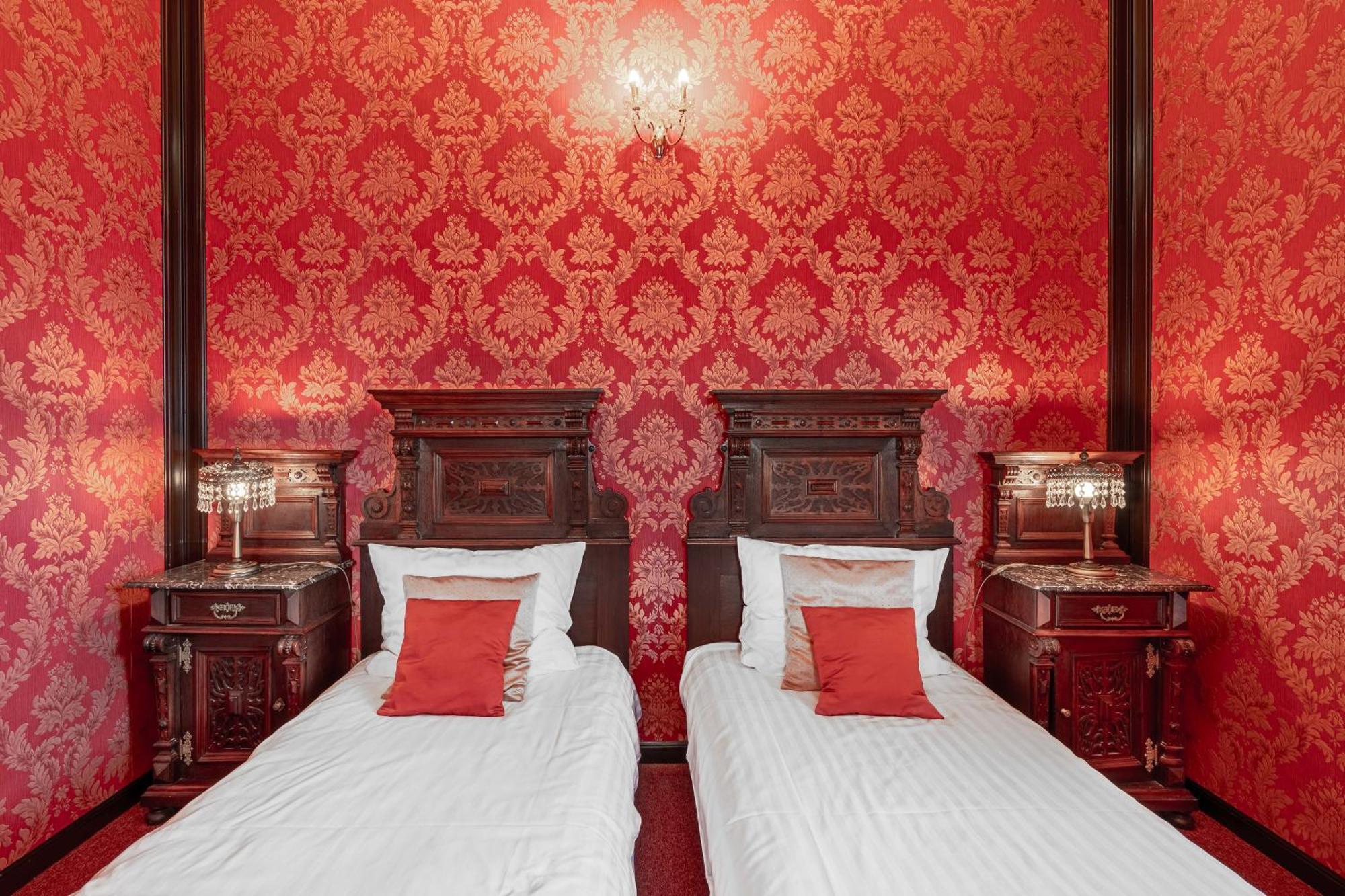 Aparthotel Zamek Uniejow Esterno foto