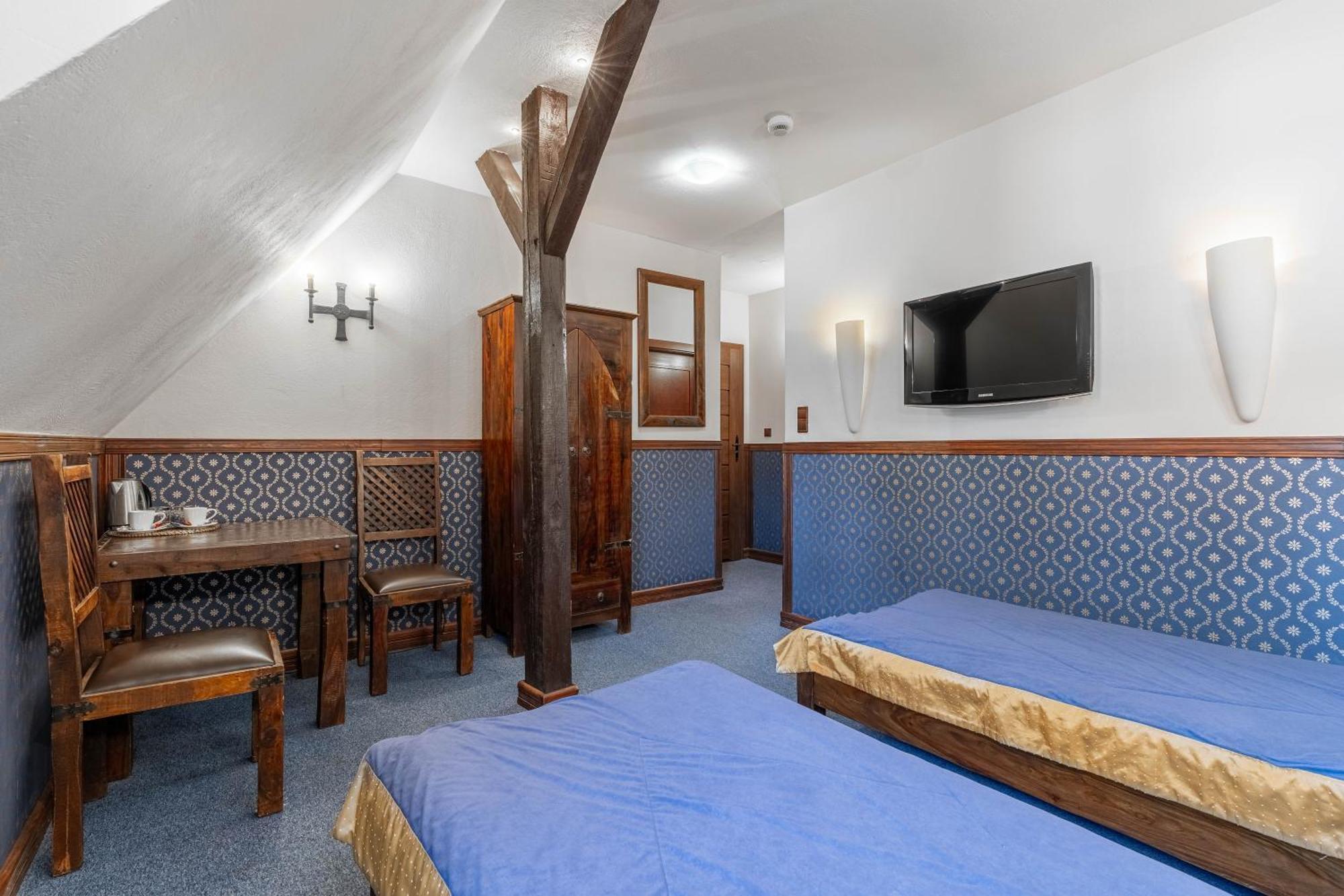 Aparthotel Zamek Uniejow Esterno foto